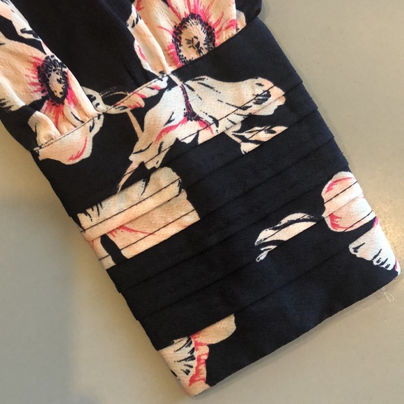 Ann Taylor Floral Blouse - Picture 3 of 7